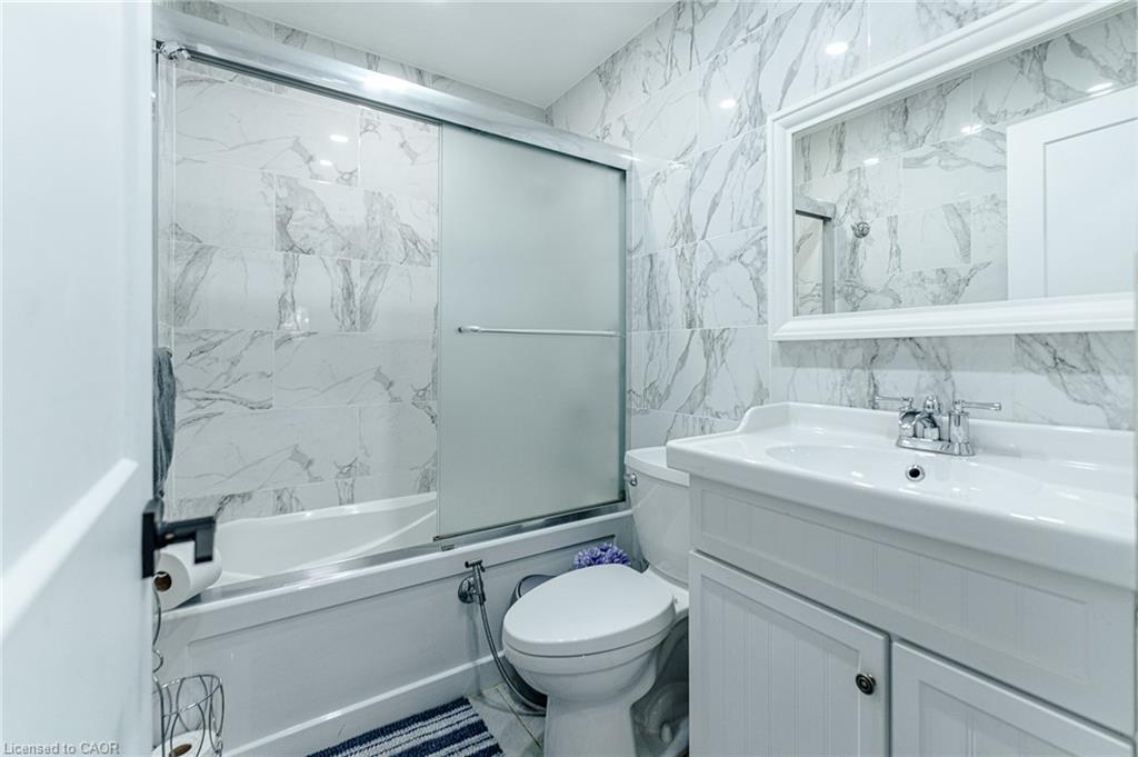 6540 Twenty Road E Property Photo 13