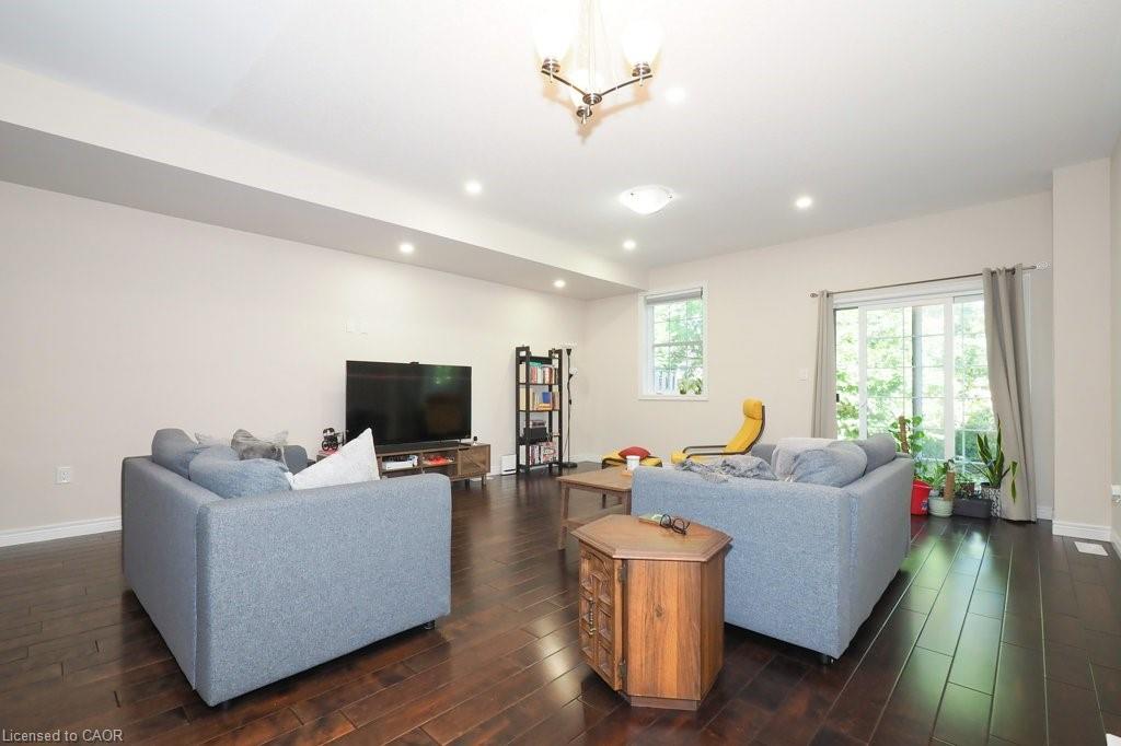 18 Robert Peel Road Property Photo 7