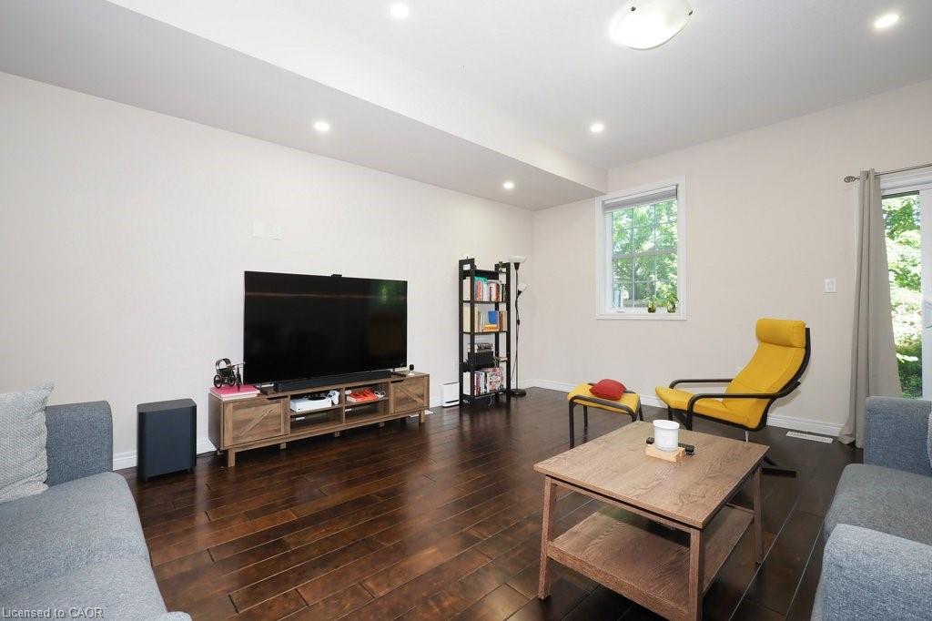 18 Robert Peel Road Property Photo 8