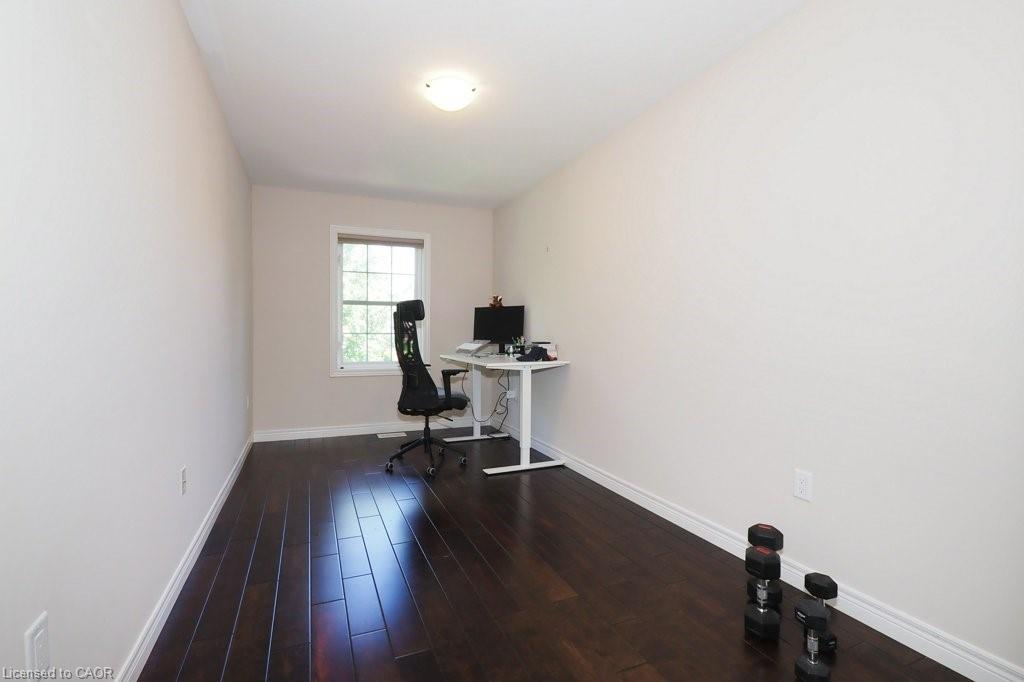 18 Robert Peel Road Property Photo 24