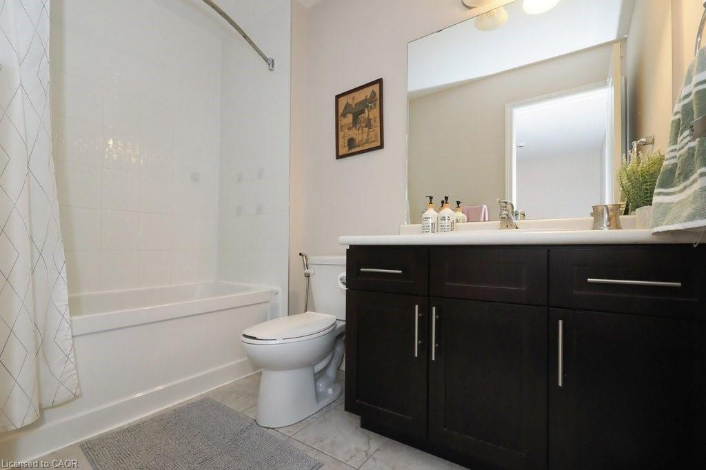 18 Robert Peel Road Property Photo 28