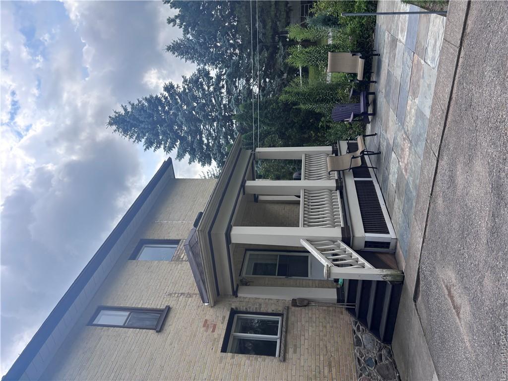140 Shade Street Property Photo 34