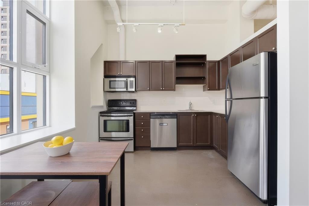 212-404 King Street W Property Photo 18
