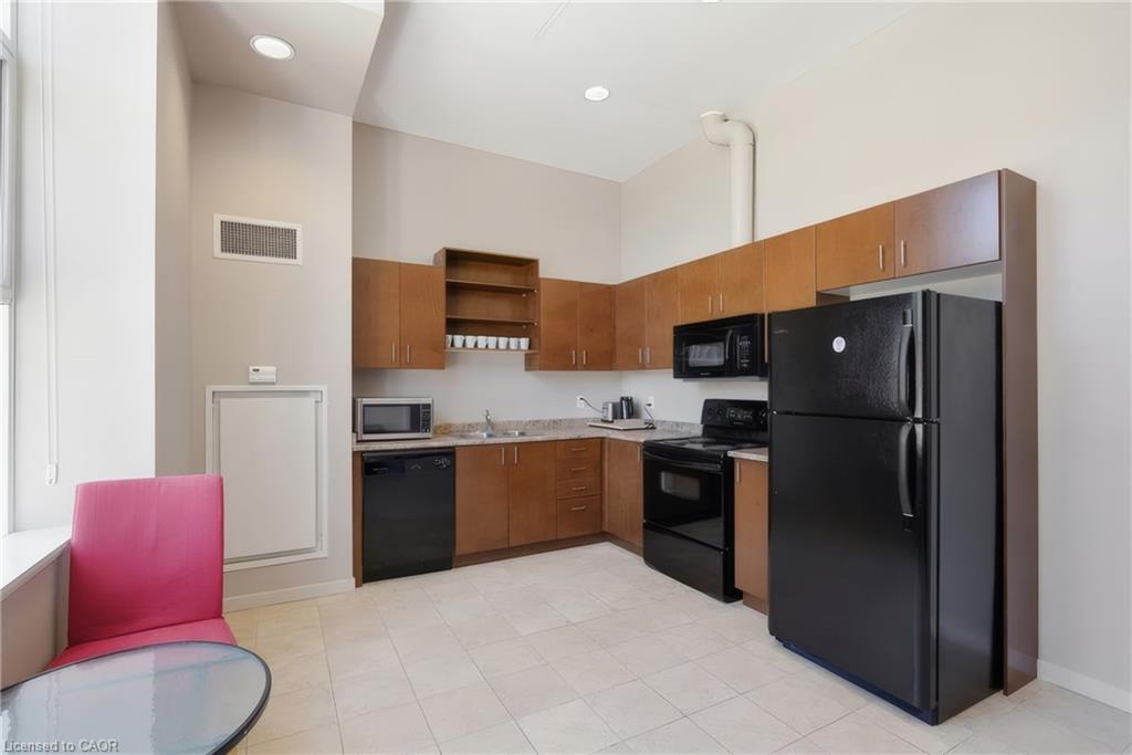 212-404 King Street W Property Photo 33