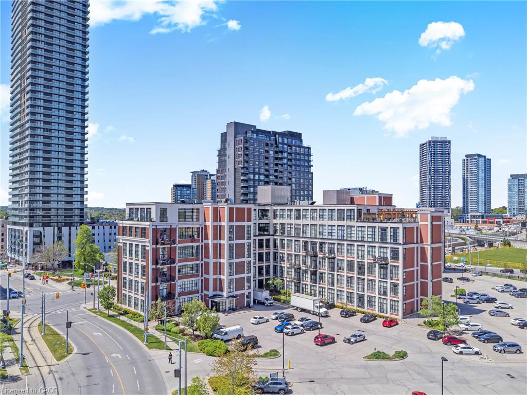 212-404 King Street W Property Photo 43