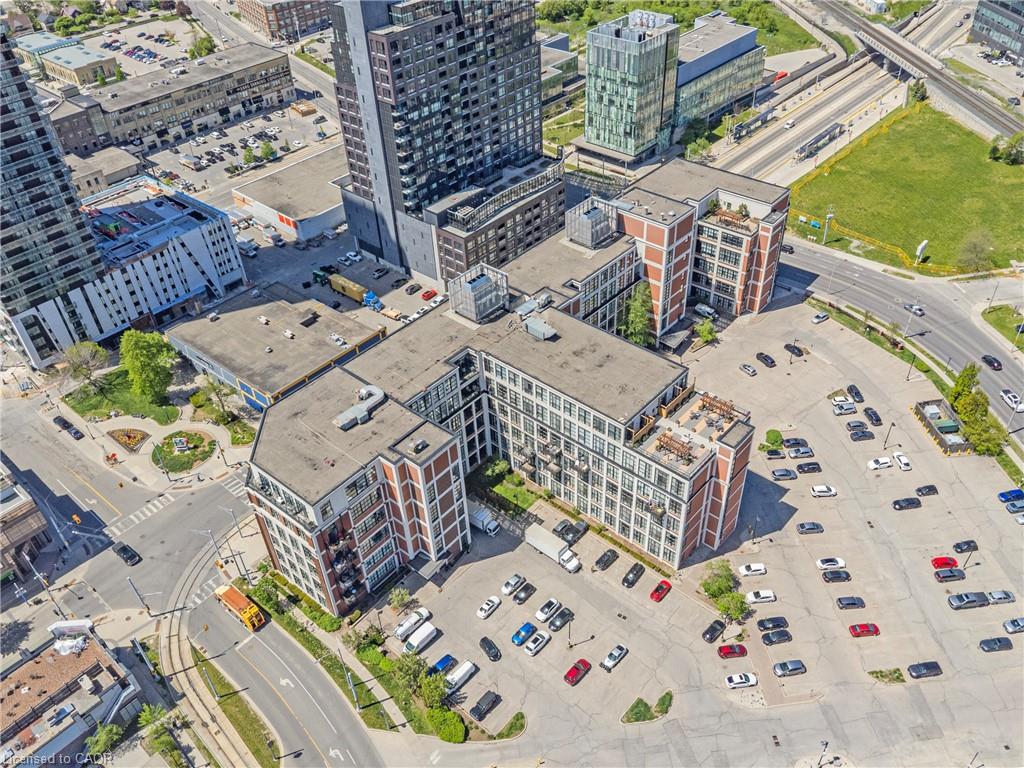 212-404 King Street W Property Photo 45