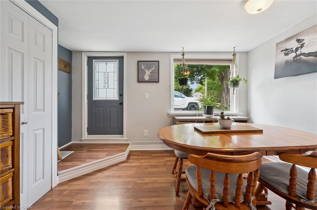 250 St George Street E Property Photo 5