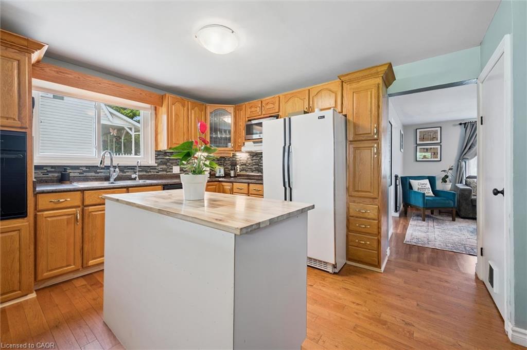 250 St George Street E Property Photo 11