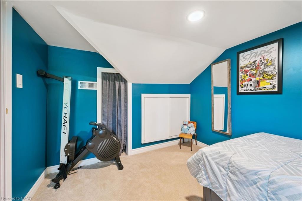 250 St George Street E Property Photo 23