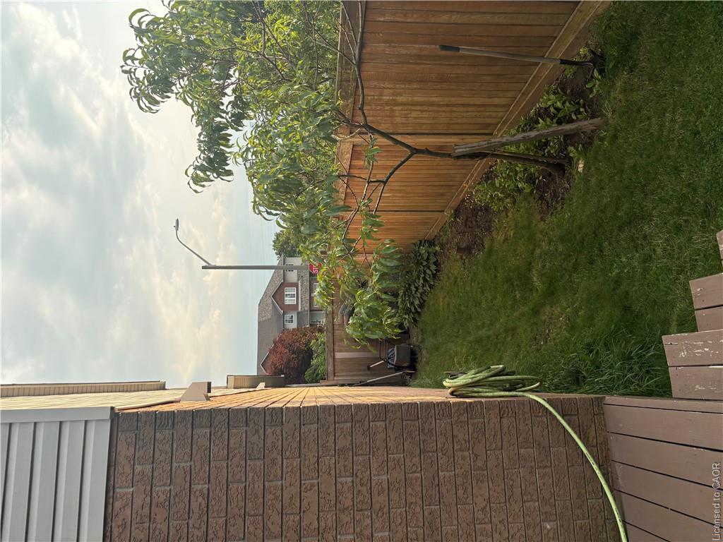 125 Terni Boulevard Property Photo 4