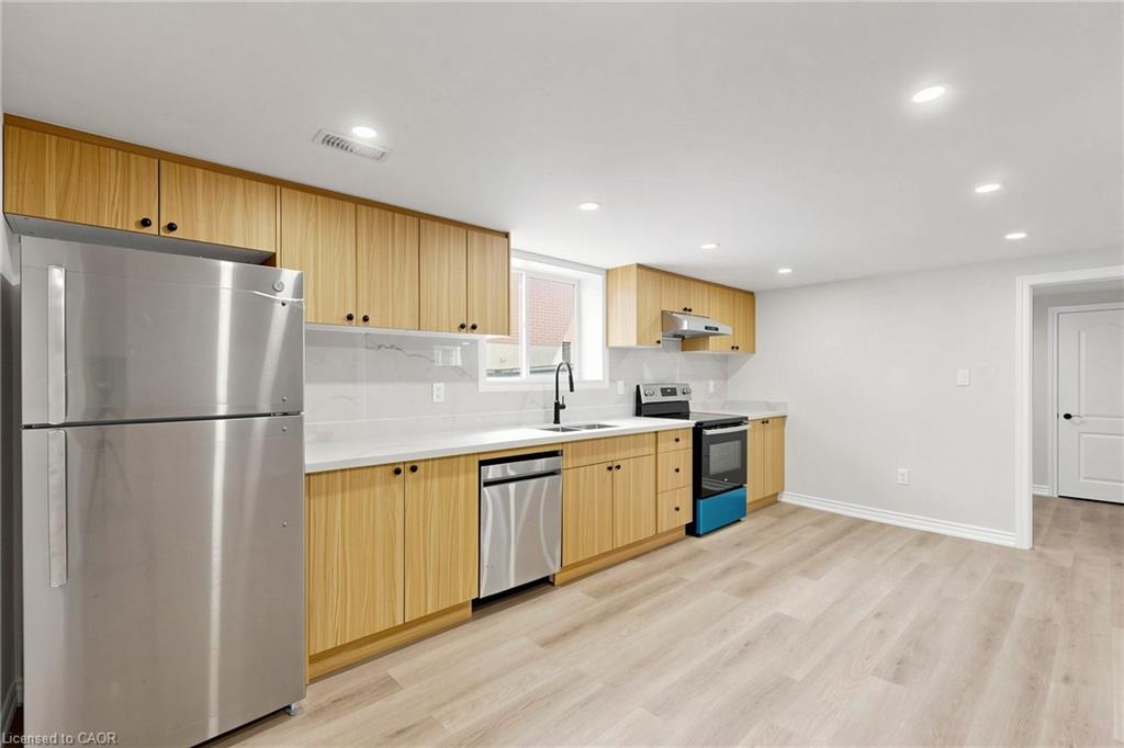 28 Warren Avenue Property Photo 5