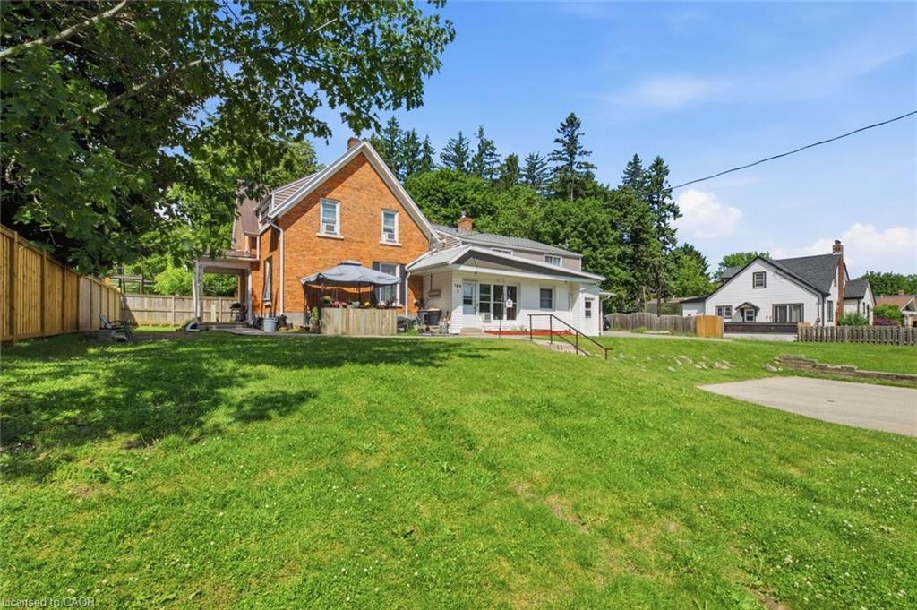160 Queen Street Property Photo 2