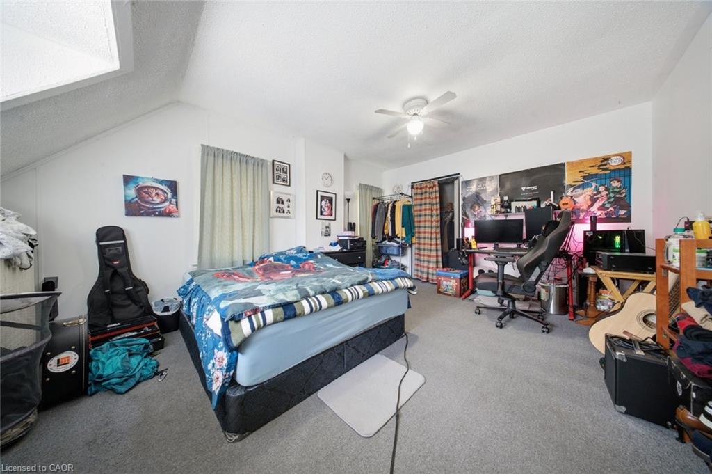160 Queen Street Property Photo 11