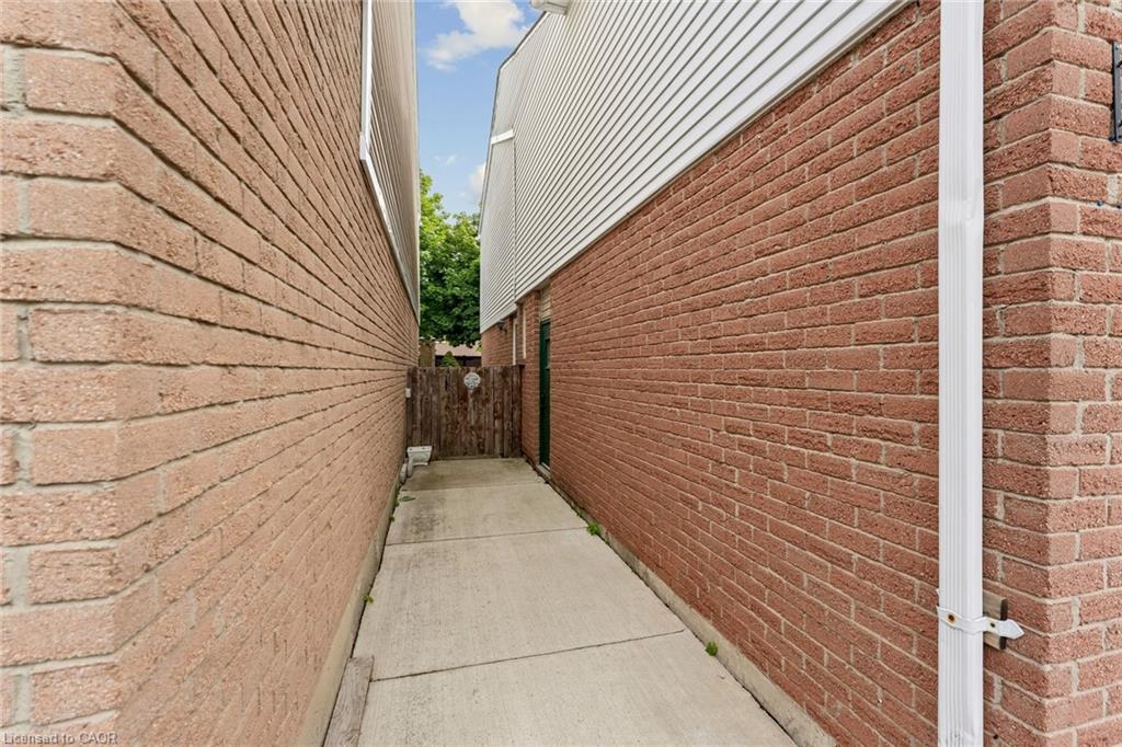 26 Jameson Crescent Property Photo 44