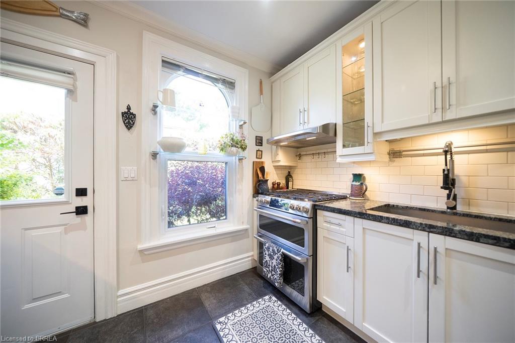 11 Chestnut Avenue Property Photo 17