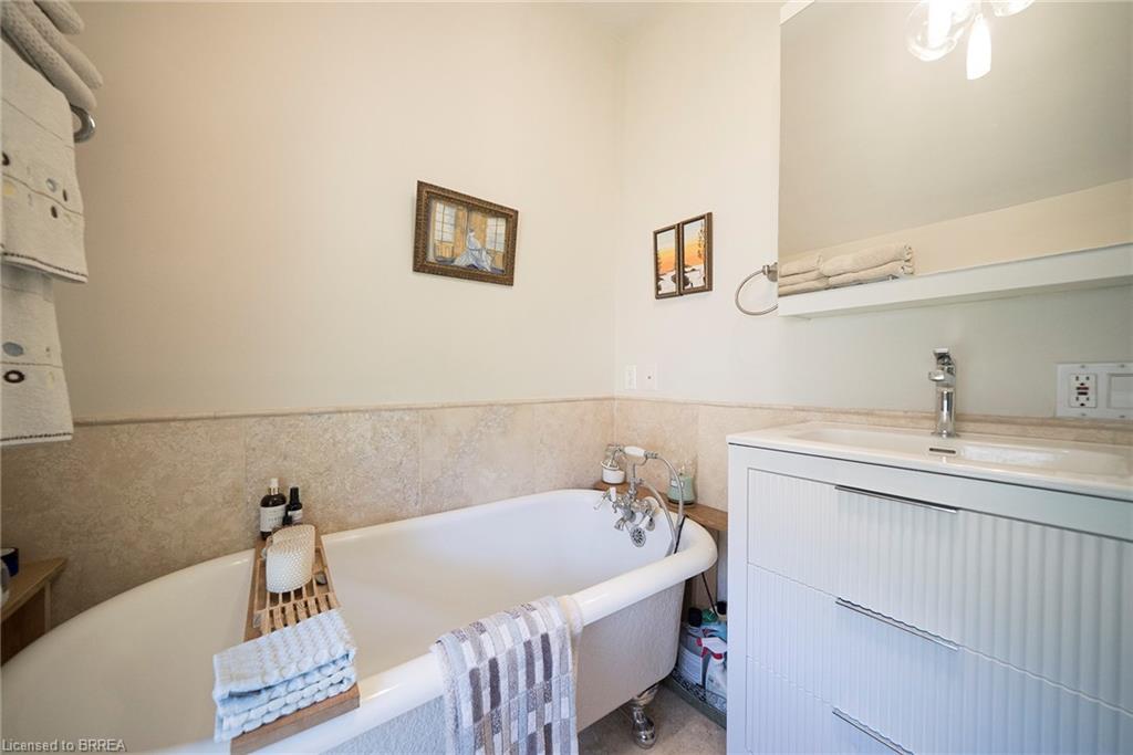 11 Chestnut Avenue Property Photo 34