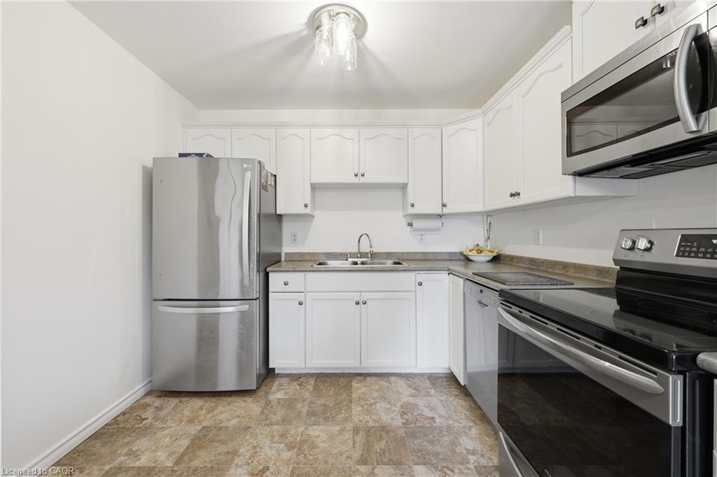 172 B King Street E Property Photo 15