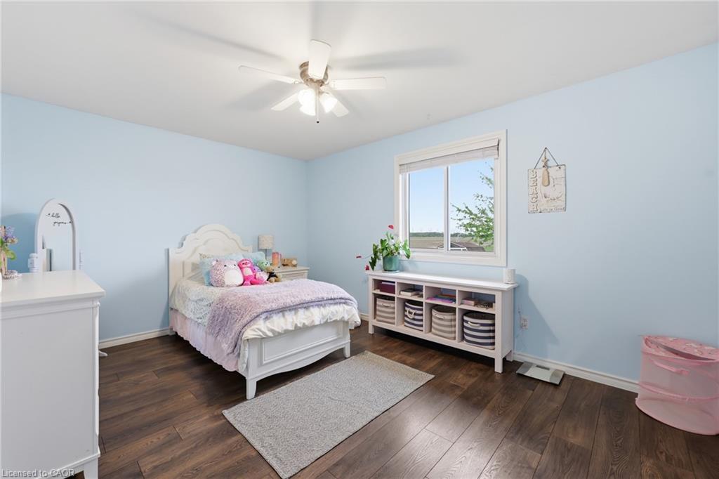172 B King Street E Property Photo 16