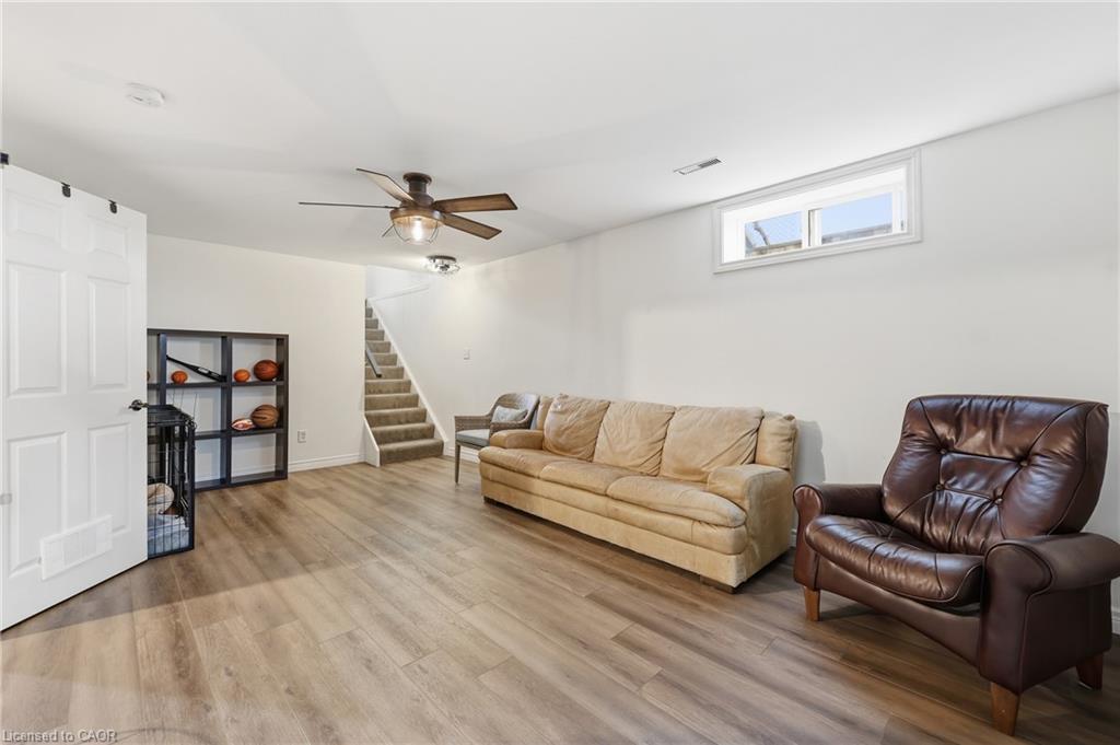 172 B King Street E Property Photo 22