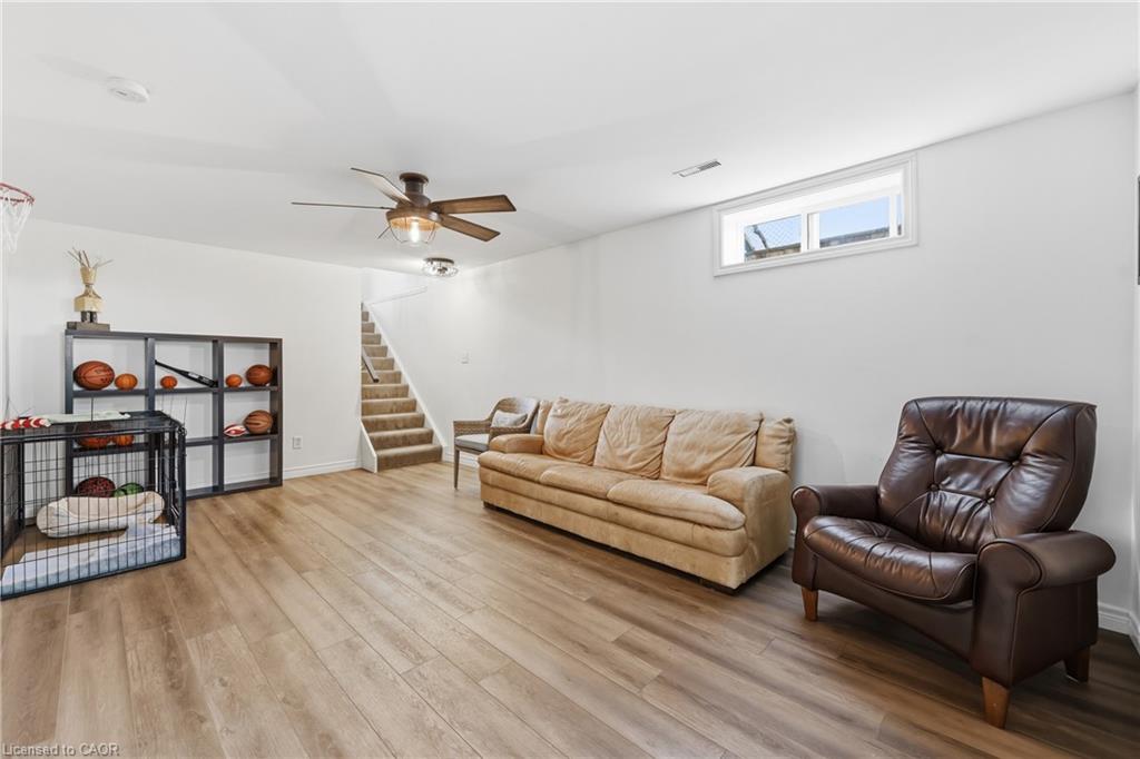 172 B King Street E Property Photo 23