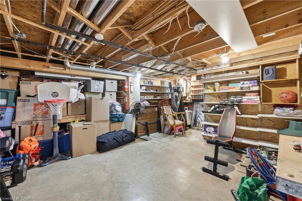 172 B King Street E Property Photo 28