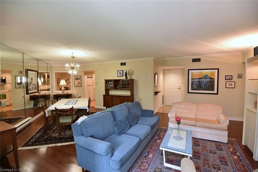 303-150 Wilson Street W Property Photo 6