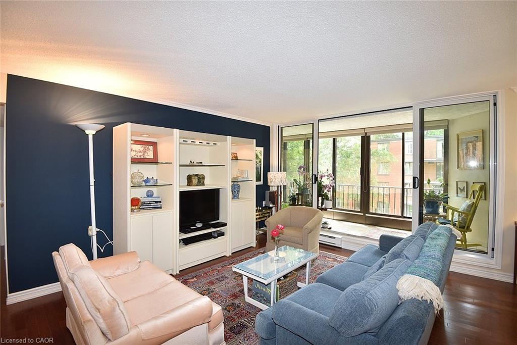 303-150 Wilson Street W Property Photo 9