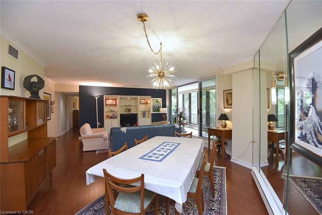 303-150 Wilson Street W Property Photo 12