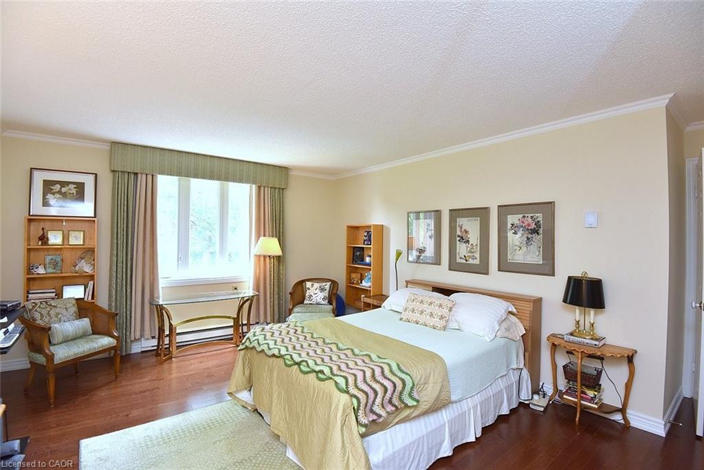 303-150 Wilson Street W Property Photo 23