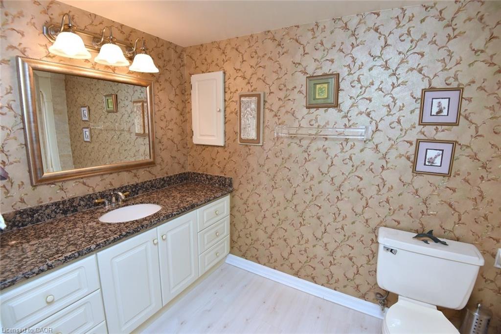 303-150 Wilson Street W Property Photo 25