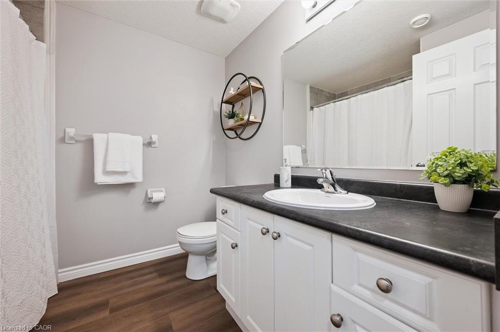 9d-50 Howe Drive Property Photo 18