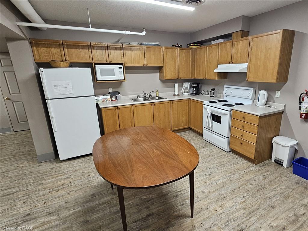 202-12 St Andrew Street Property Photo 25