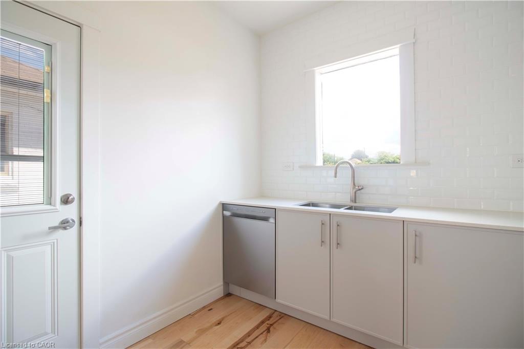 36 Fullerton Avenue Property Photo 20