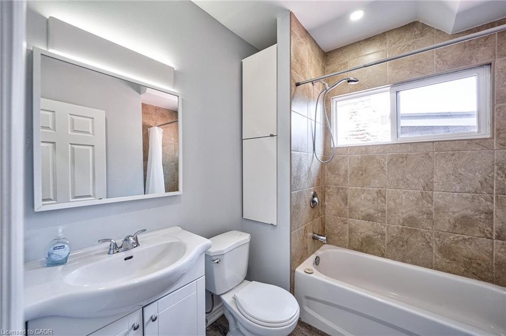 108 Victoria Avenue N Property Photo 15