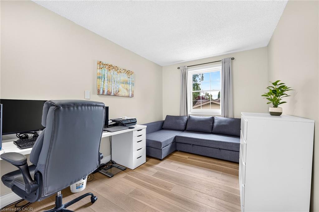 15 Cheval Drive Property Photo 35