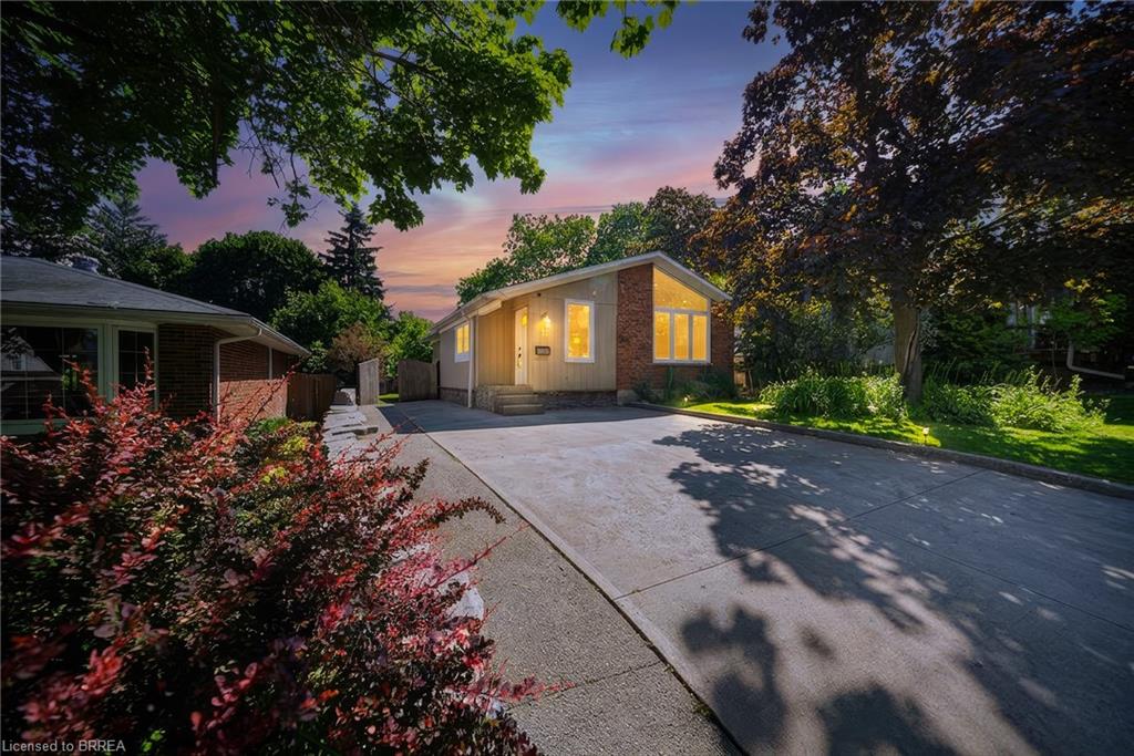 17 Flynn Avenue Property Photo 1