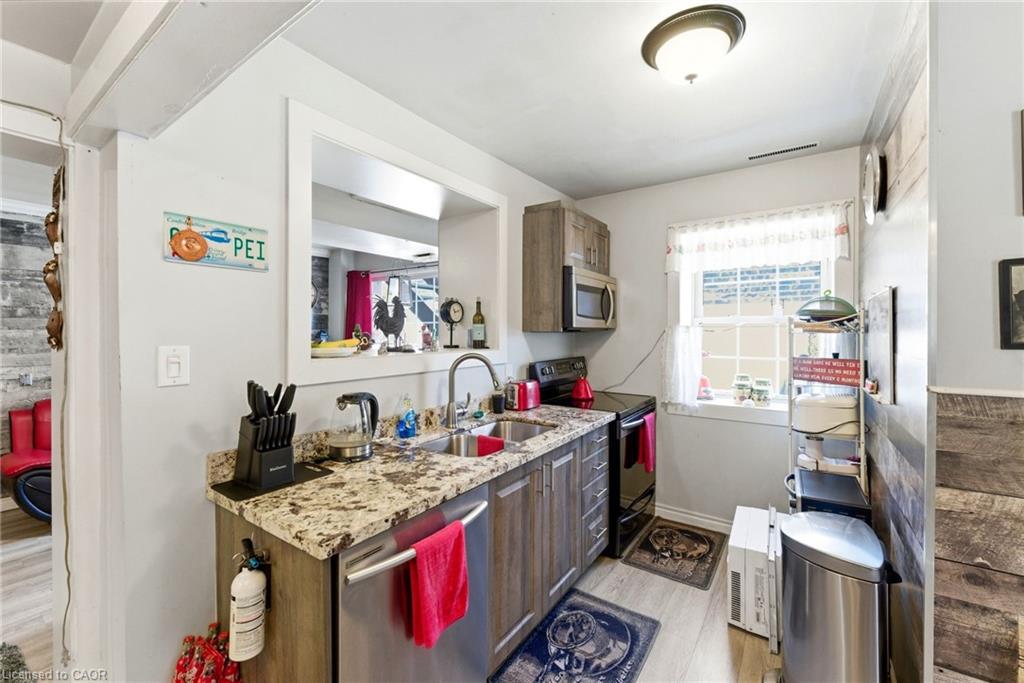 1745 King Street E Property Photo 20