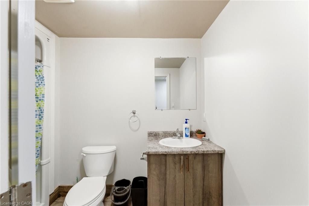 1745 King Street E Property Photo 37