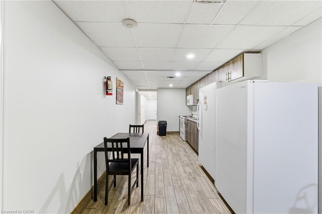 1745 King Street E Property Photo 41