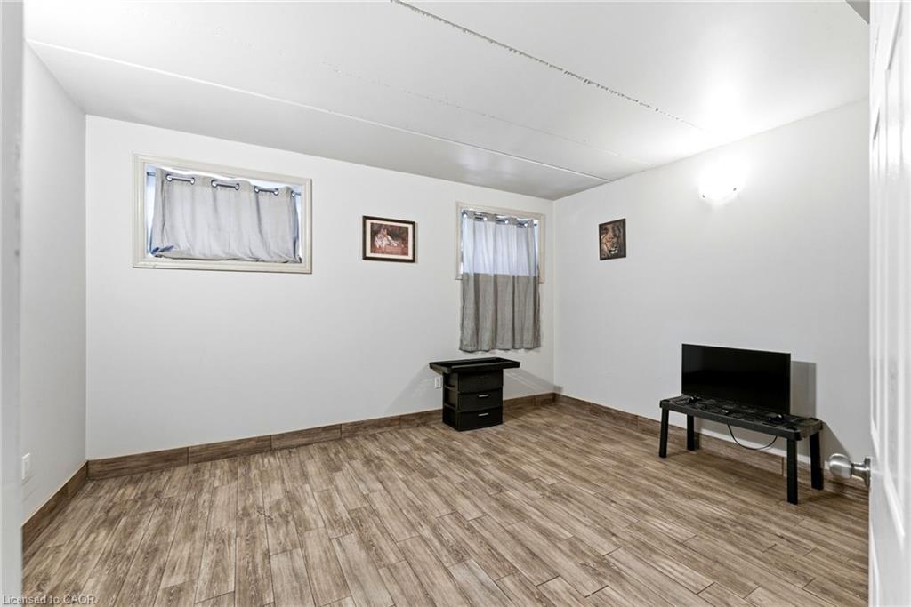 1745 King Street E Property Photo 43
