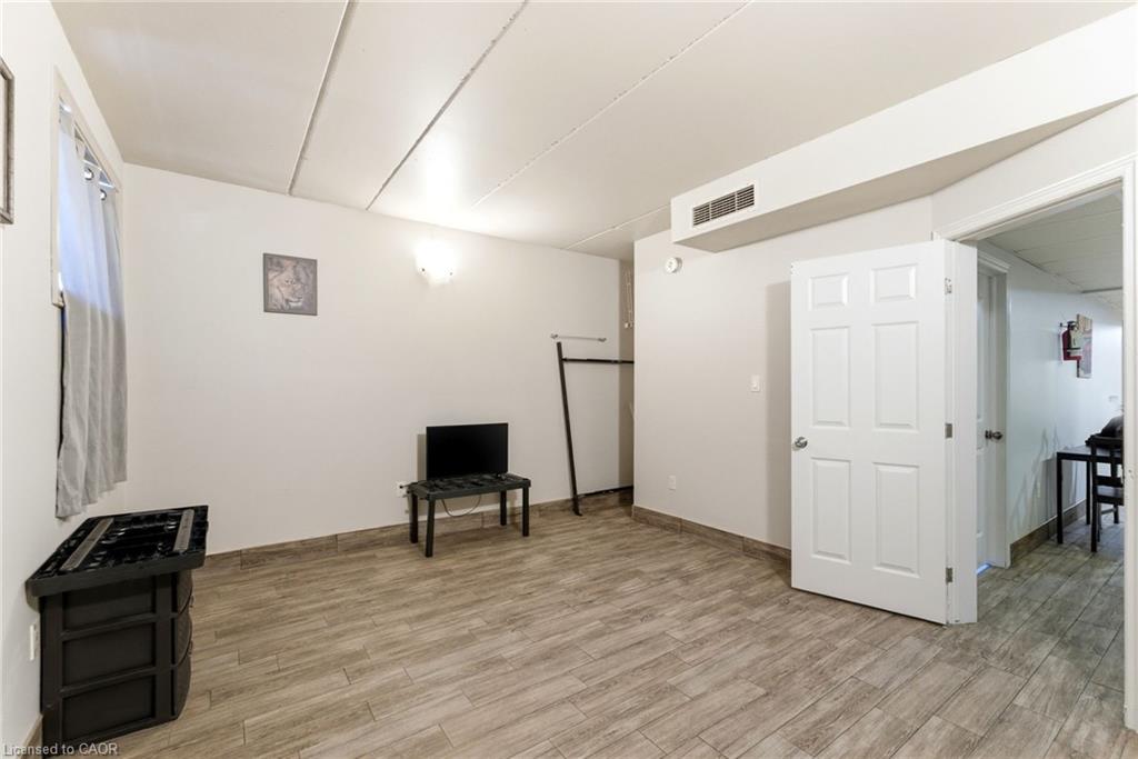 1745 King Street E Property Photo 44