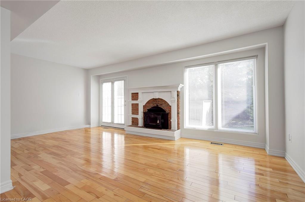 14-336 Queen Street S Property Photo 9