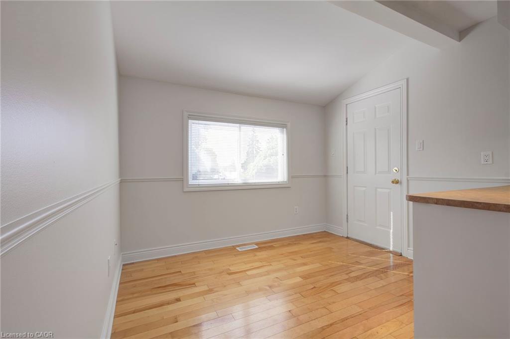 14-336 Queen Street S Property Photo 20