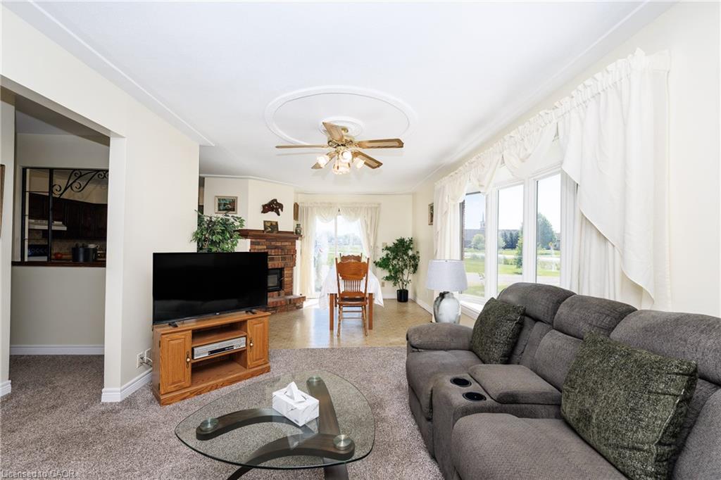 6155 Rainham Road Property Photo 6
