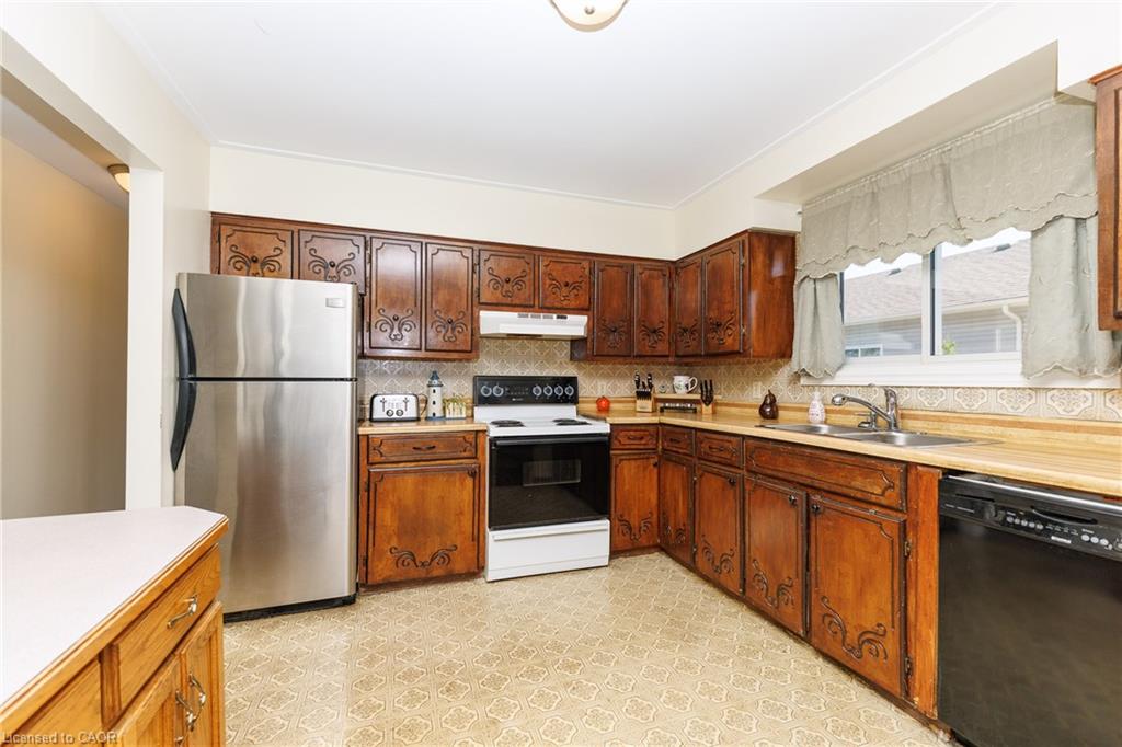 6155 Rainham Road Property Photo 9