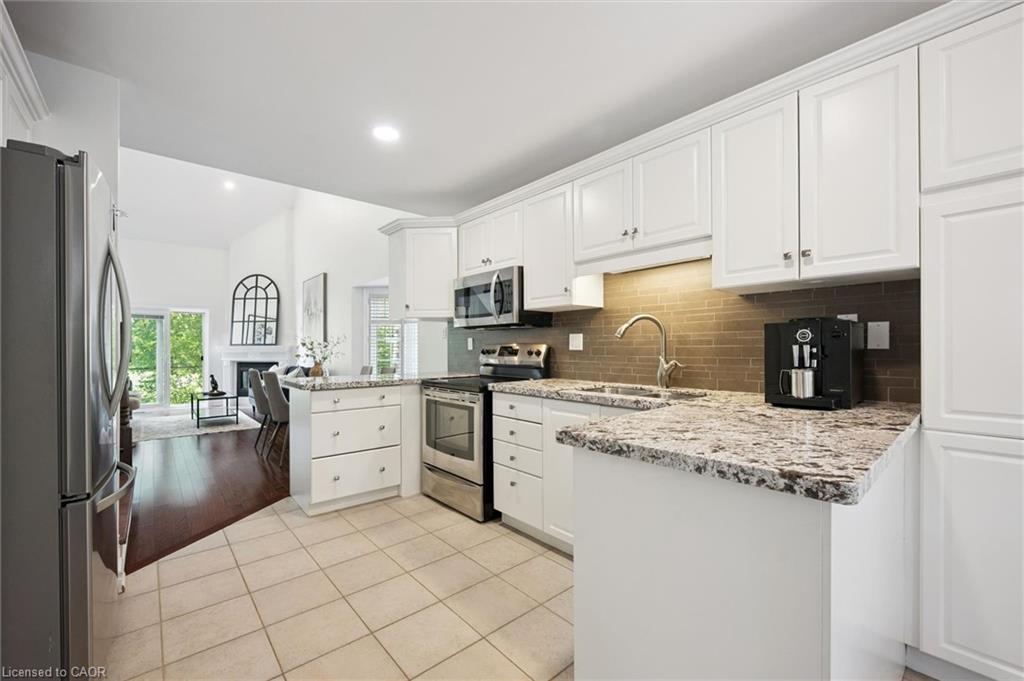5-3243 New Street Property Photo 4