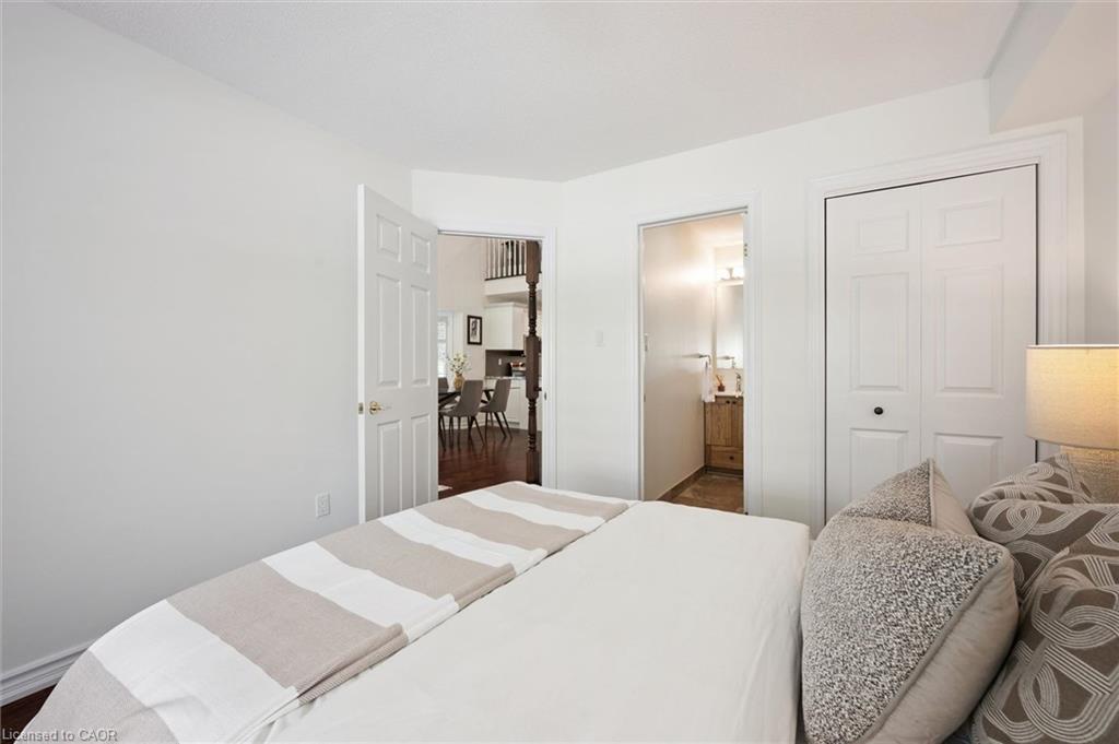 5-3243 New Street Property Photo 16