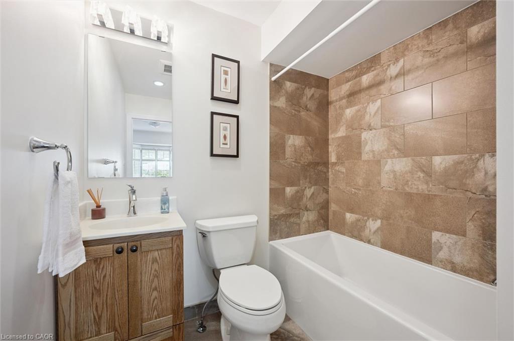 5-3243 New Street Property Photo 19