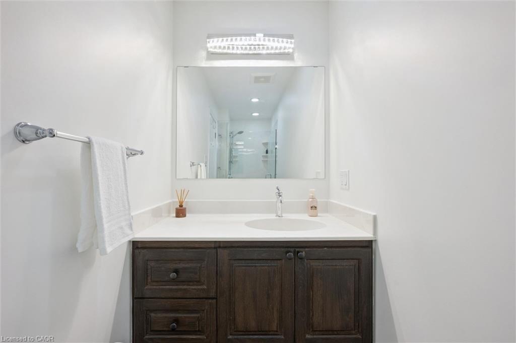 5-3243 New Street Property Photo 22