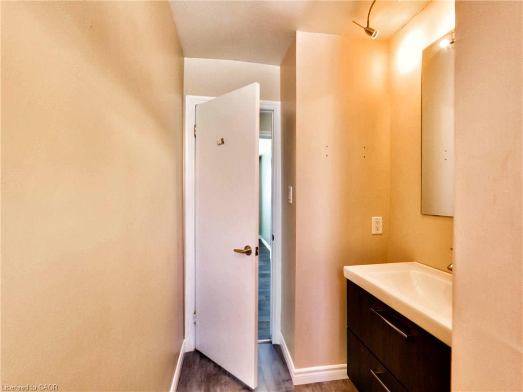 141-100 Quigley Road Property Photo 17